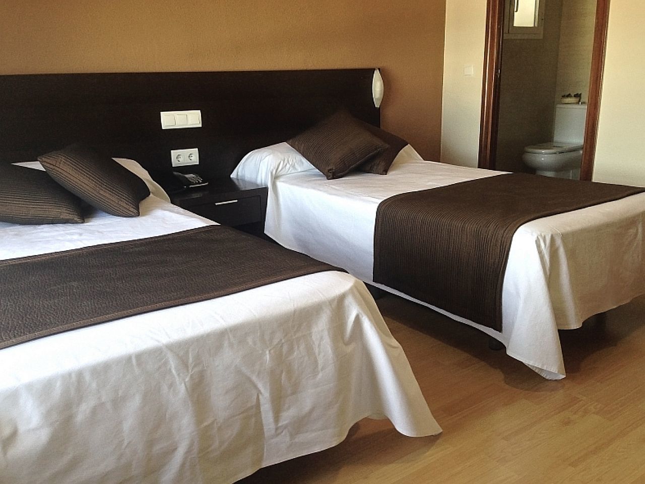 Ac Hotel Leon San Antonio By Marriott Εξωτερικό φωτογραφία